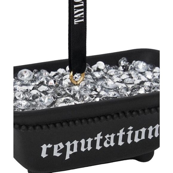 Taylor Swift Look What You Made Me Do Bathtub Ornament Limited Edition New - Picture 3 of 5